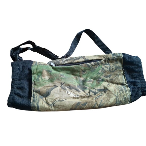 Realtree Cammo Waist Band/ Fanny Pack. Pouch For Hand Warmer, Hunting - Picture 1 of 7